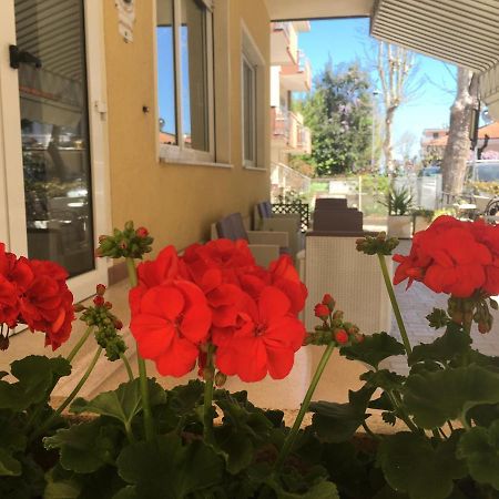 Hotel Villa Rinaldini Rimini Luaran gambar