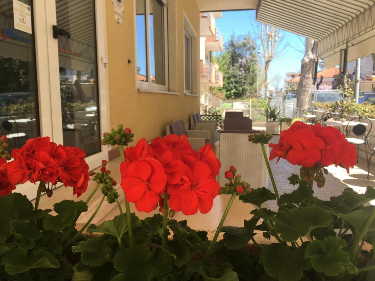 Hotel Villa Rinaldini Rimini Luaran gambar