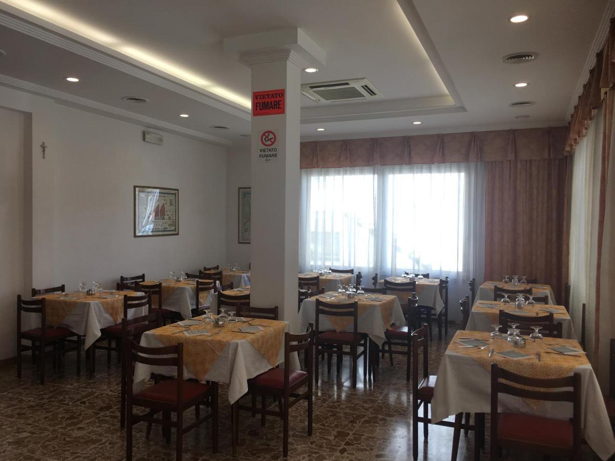 Hotel Villa Rinaldini Rimini Luaran gambar