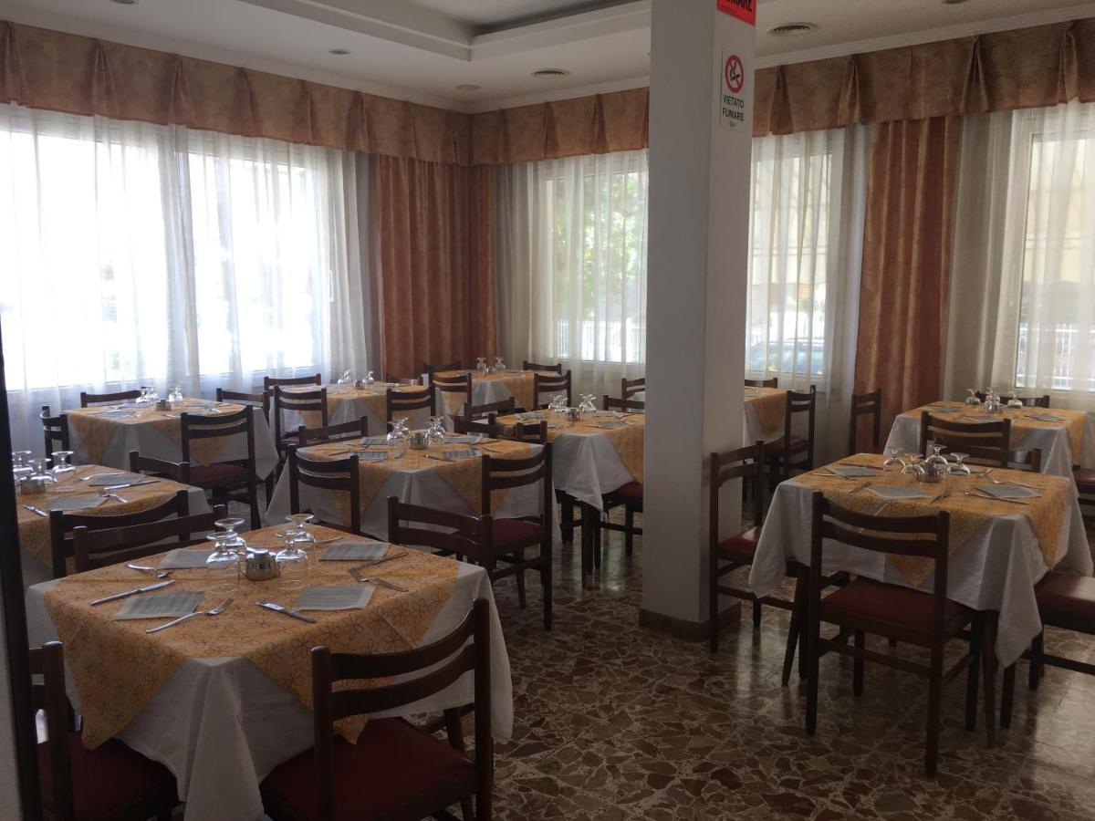 Hotel Villa Rinaldini Rimini Luaran gambar