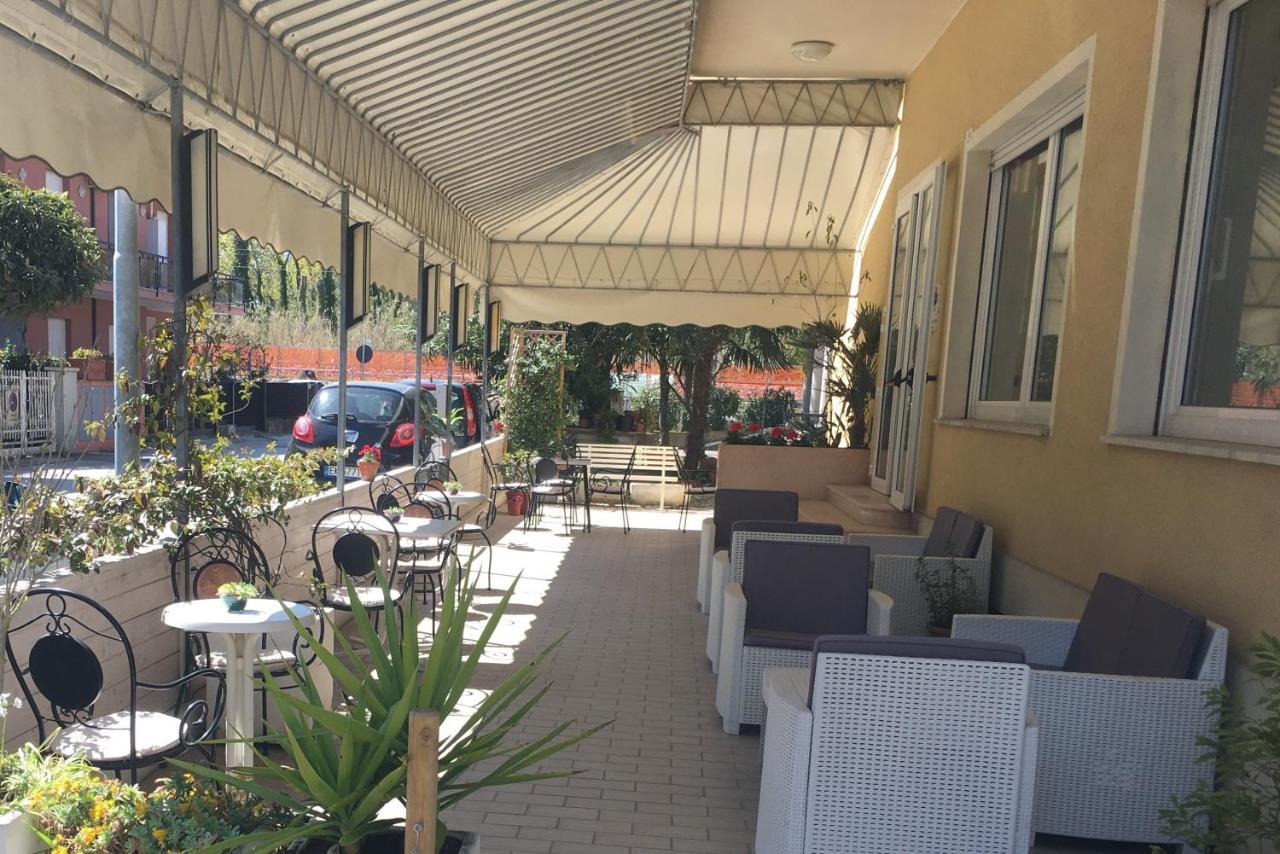 Hotel Villa Rinaldini Rimini Luaran gambar