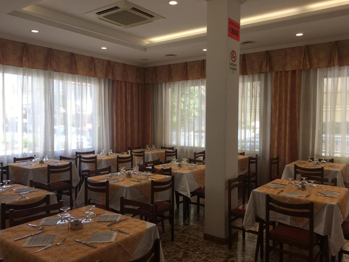 Hotel Villa Rinaldini Rimini Luaran gambar