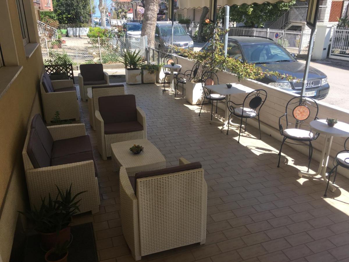 Hotel Villa Rinaldini Rimini Luaran gambar