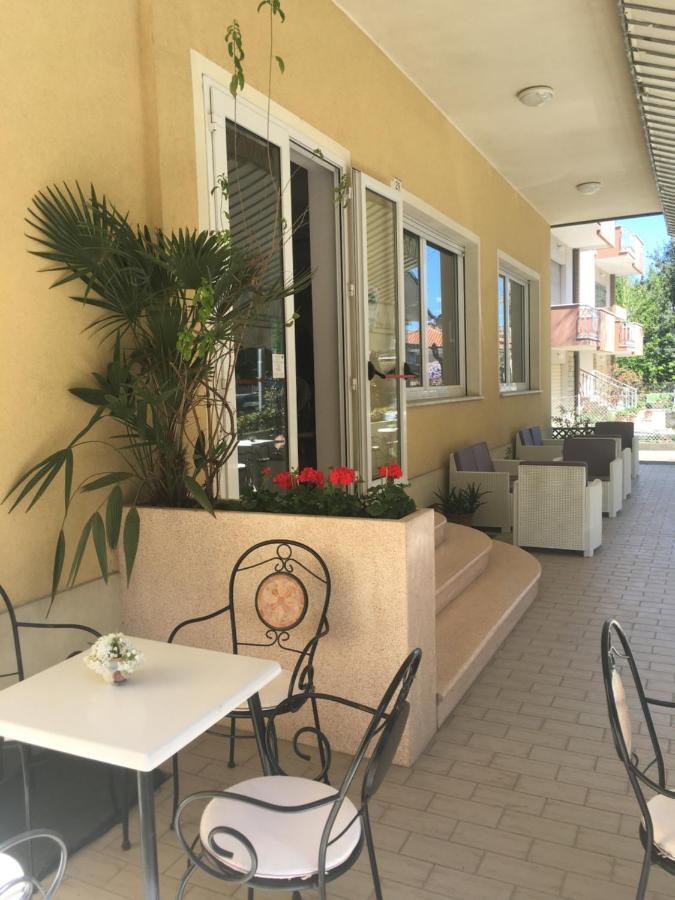 Hotel Villa Rinaldini Rimini Luaran gambar